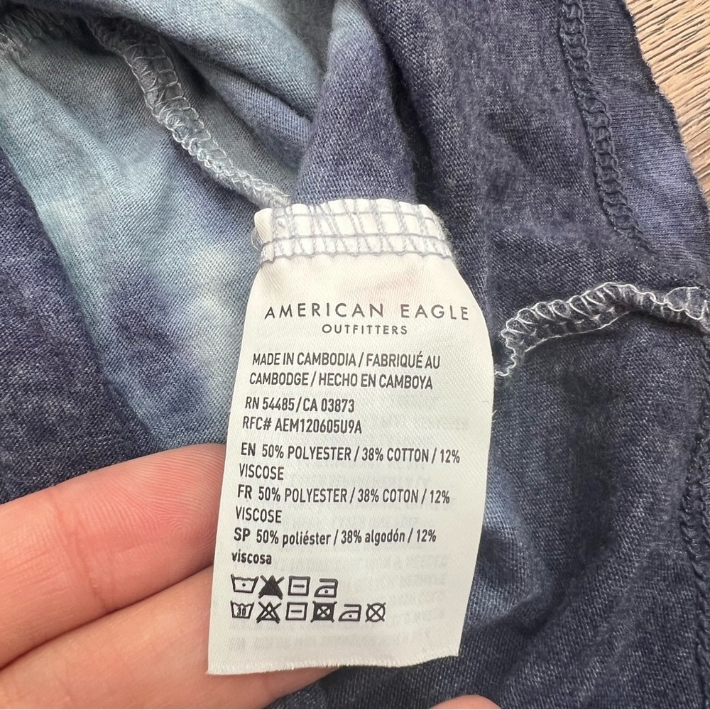 American Eagle Outfitters V-Neck Blue Ombre Tie Dye Peplum Tank Top - Picture 5 of 8